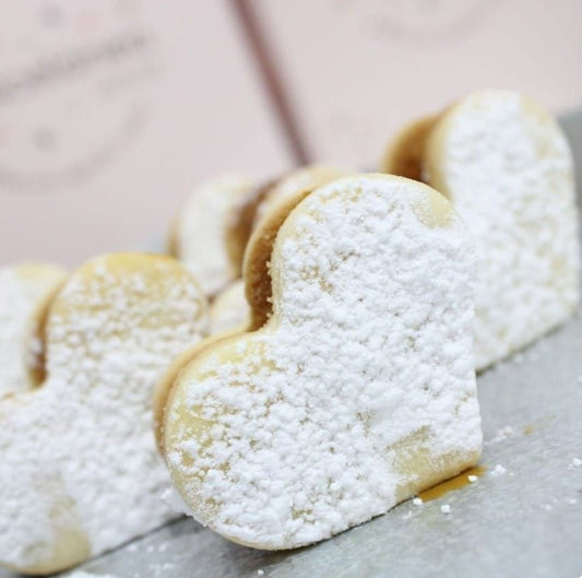 CAJA 16 ALFAJORES CORAZÓN